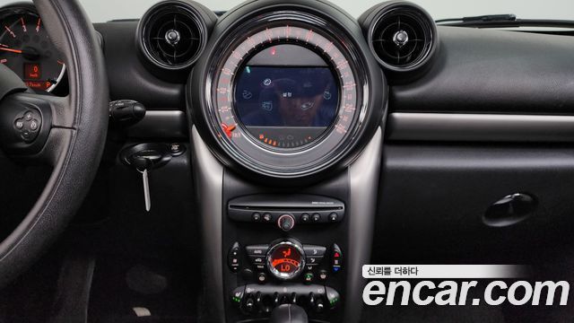 Mini Countryman 2016 — photo 14