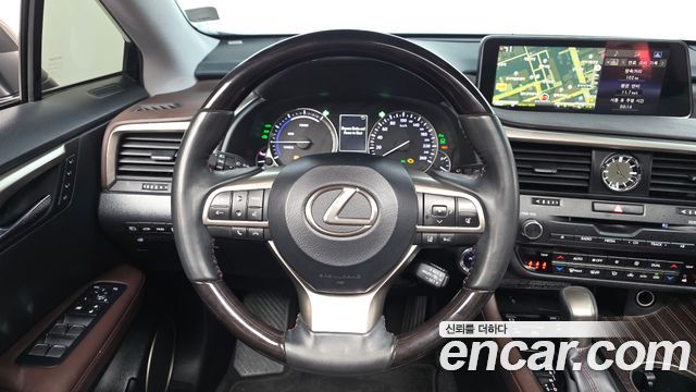 Lexus RX 2019 — photo 19