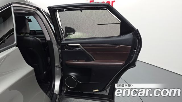 Lexus RX 2019 — photo 15