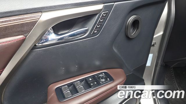 Lexus RX 2019 — photo 29