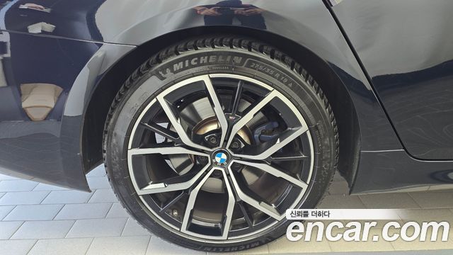 BMW 5-Series 2023 — photo 5