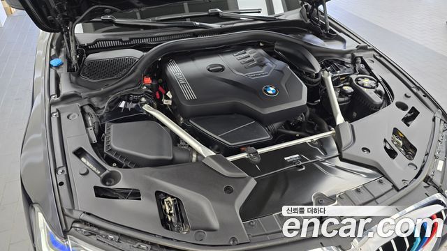 BMW 5-Series 2023 — photo 6