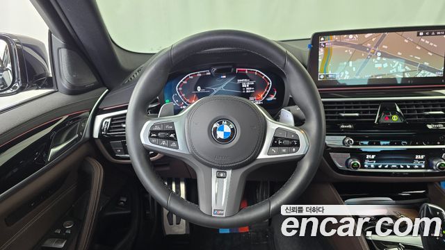 BMW 5-Series 2023 — photo 19