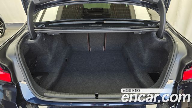 BMW 5-Series 2023 — photo 23