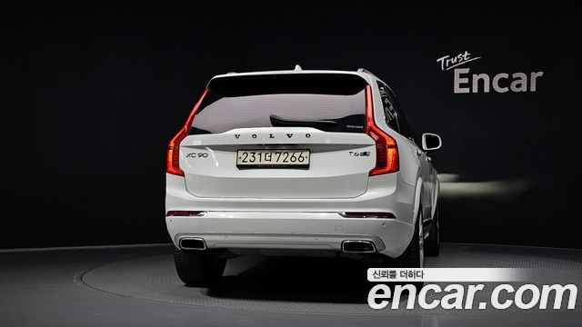 Volvo XC90 2019 — photo 4