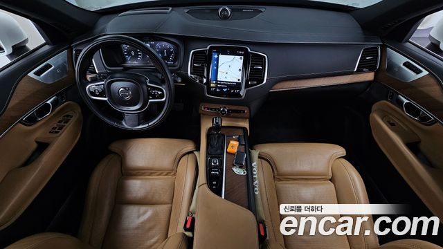 Volvo XC90 2019 — photo 10