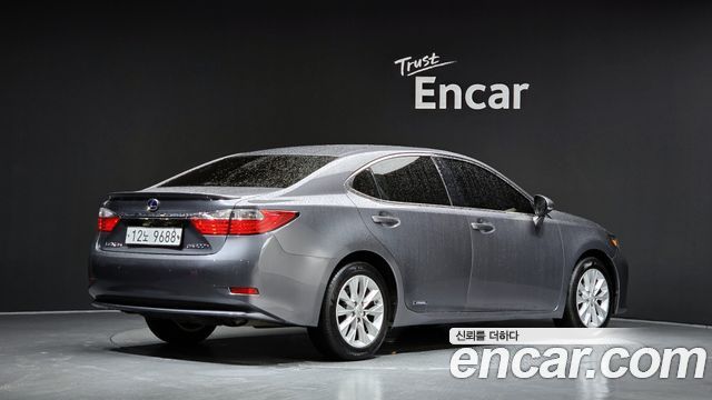 Lexus ES 2014 — photo 2