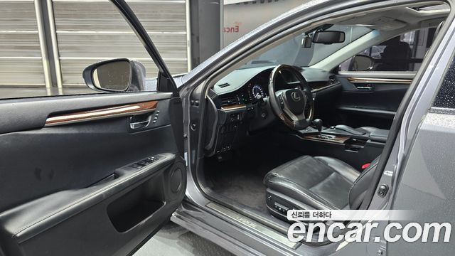 Lexus ES 2014 — photo 10
