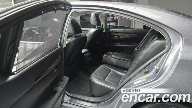 Lexus ES 2014 — photo 12