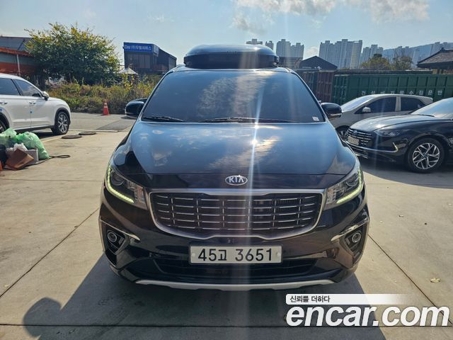 Kia Canival 2019 — photo 2