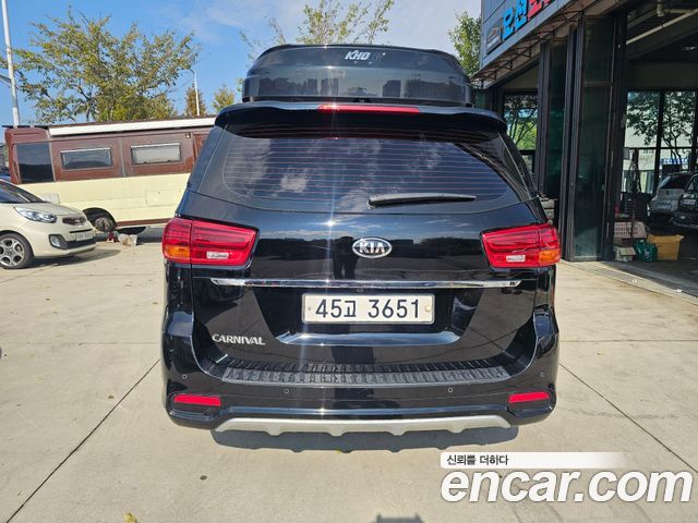 Kia Canival 2019 — photo 3