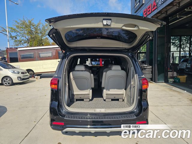 Kia Canival 2019 — photo 6