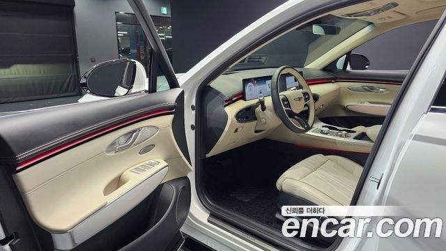 Genesis GV70 2025 — photo 13