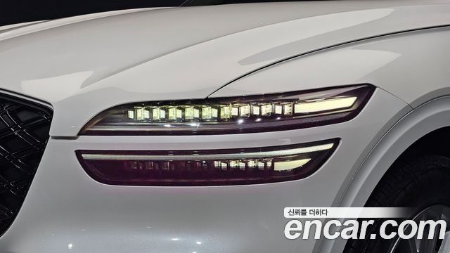 Genesis GV70 2025 — photo 8