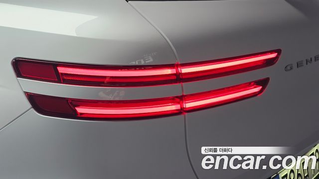 Genesis GV70 2025 — photo 9