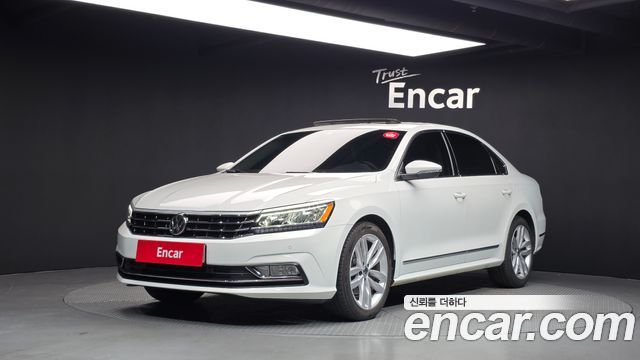 Volkswagen Passat 2018 — photo 1