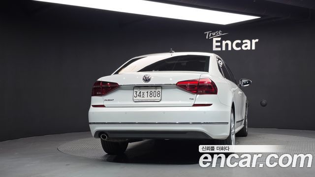 Volkswagen Passat 2018 — photo 4