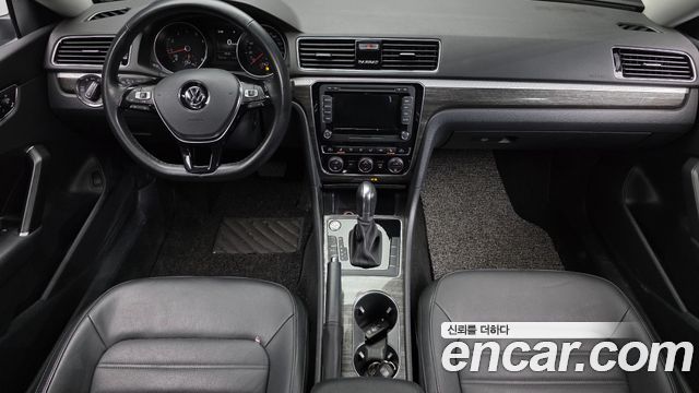 Volkswagen Passat 2018 — photo 7