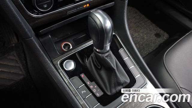 Volkswagen Passat 2018 — photo 9