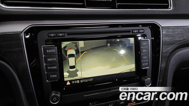 Volkswagen Passat 2018 — photo 15