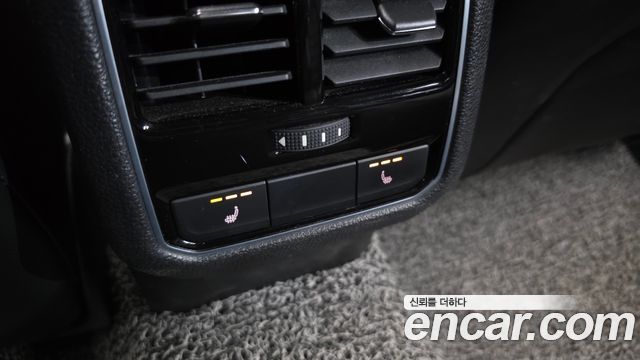 Volkswagen Passat 2018 — photo 19