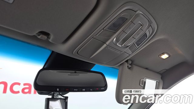 Hyundai Santafe 2019 — photo 18