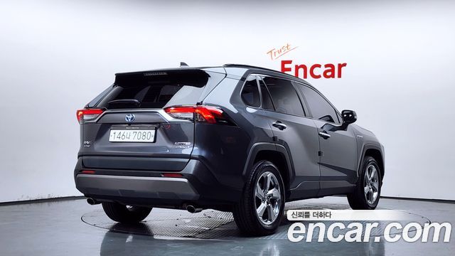 Toyota RAV4 2021 — photo 2