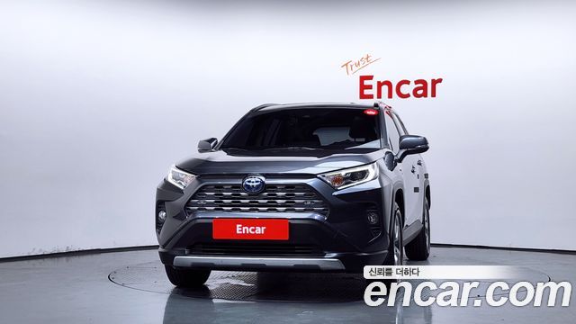 Toyota RAV4 2021 — photo 3