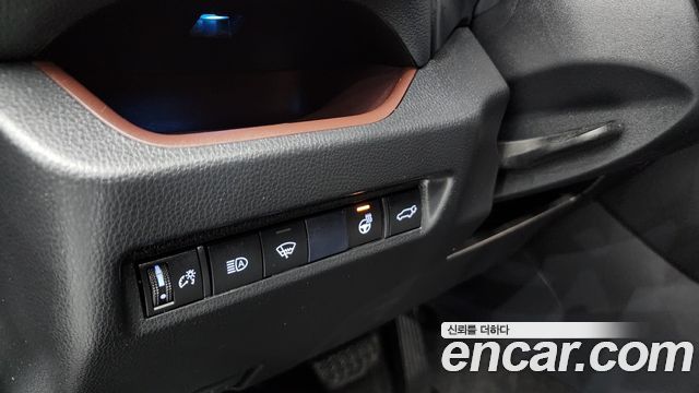 Toyota RAV4 2021 — photo 30