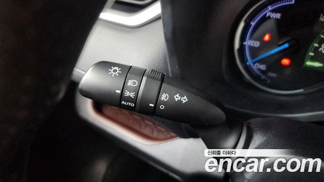 Toyota RAV4 2021 — photo 33