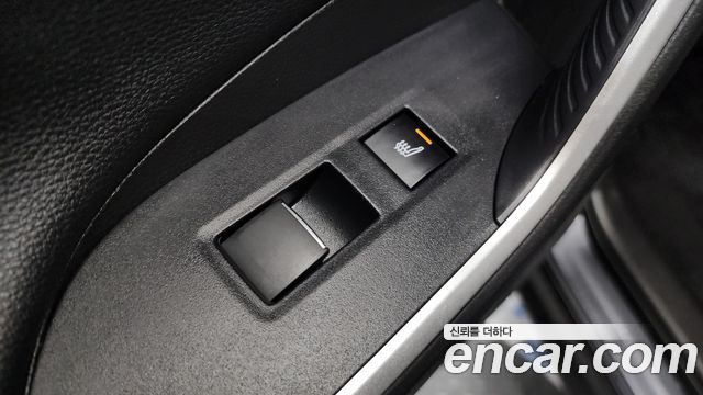 Toyota RAV4 2021 — photo 34