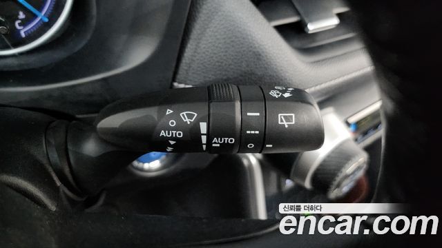 Toyota RAV4 2021 — photo 36