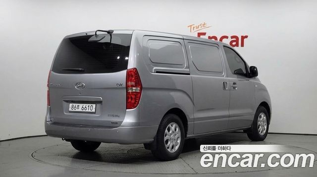 Hyundai Starex 2012 — photo 2
