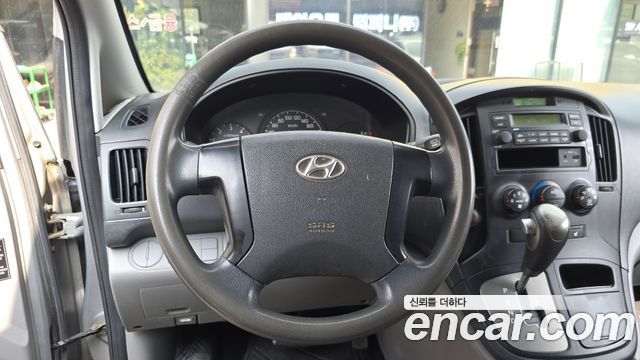 Hyundai Starex 2012 — photo 12
