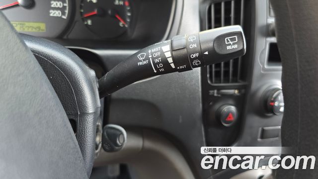 Hyundai Starex 2012 — photo 17