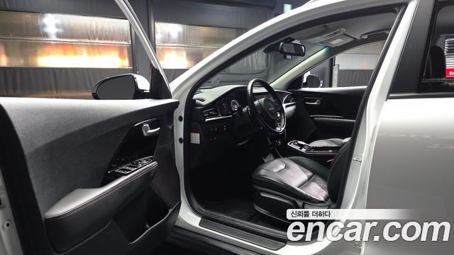 Kia Niro 2022 — photo 10