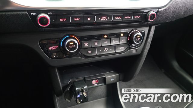 Kia Niro 2022 — photo 16