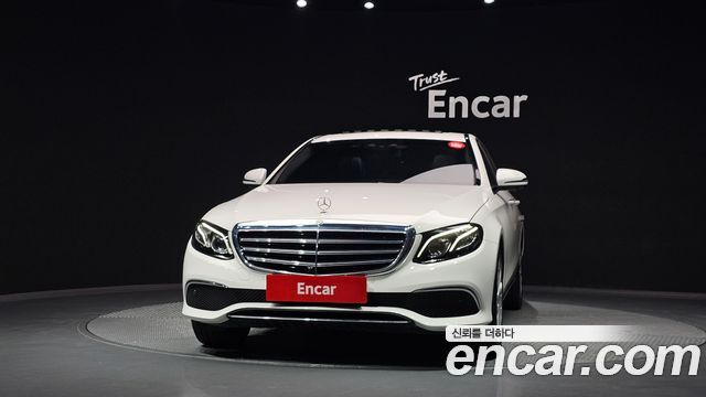 Mercedes-Benz E-Class 2019 — photo 3