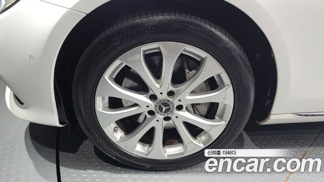 Mercedes-Benz E-Class 2019 — photo 5