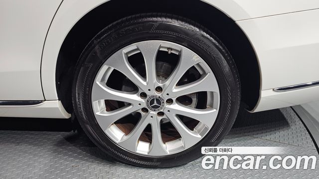 Mercedes-Benz E-Class 2019 — photo 7