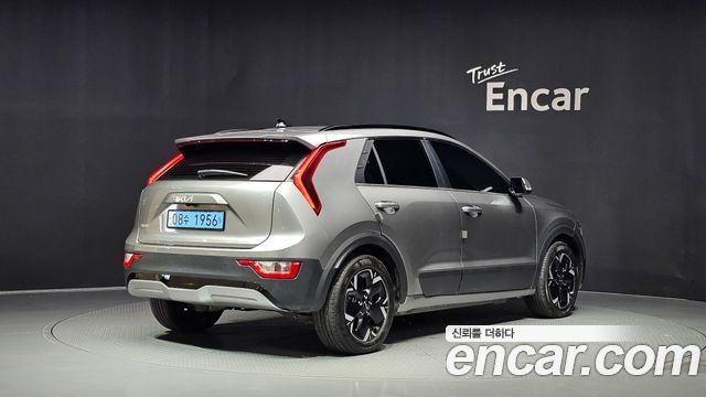 Kia Niro 2024 — photo 2