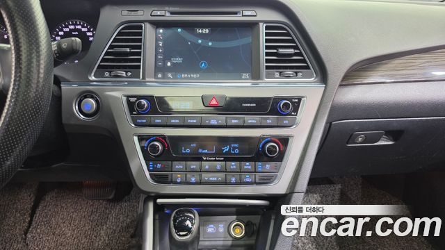 Hyundai Sonata 2015 — photo 13