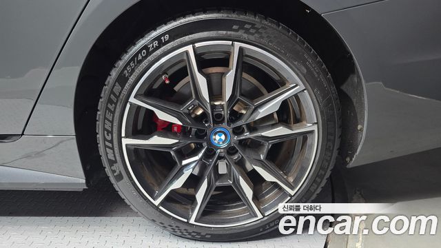 BMW i4 2024 — photo 7