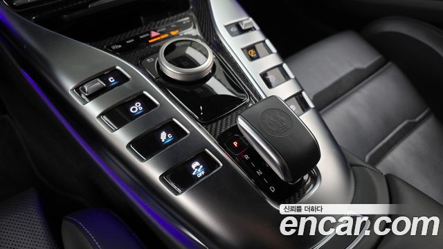 Mercedes-Benz AMG GT 2020 — photo 12