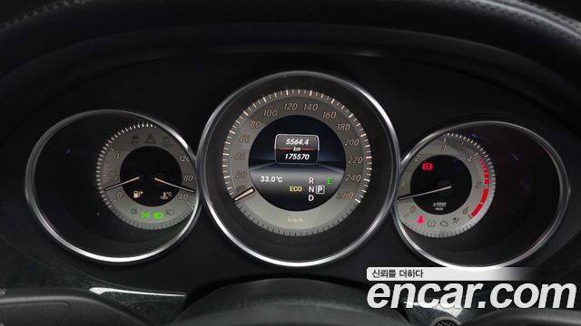 Mercedes-Benz CLS-Class 2016 — photo 8
