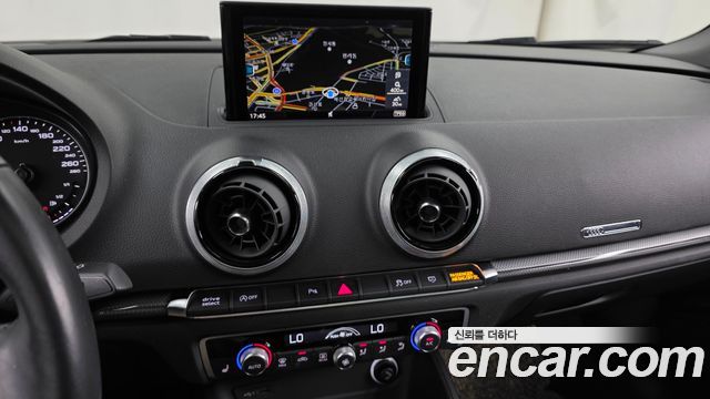 Audi A3 2020 — photo 19