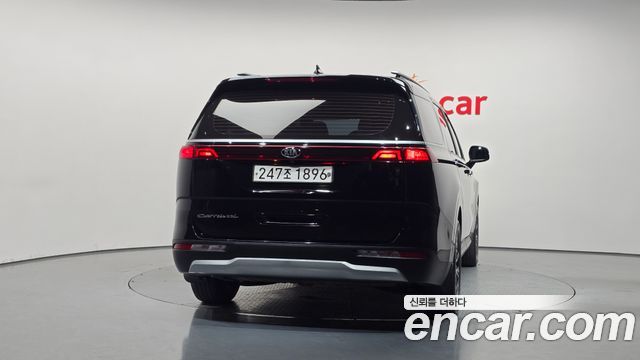 Kia Canival 2021 — photo 4