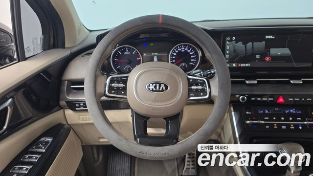 Kia Canival 2021 — photo 18