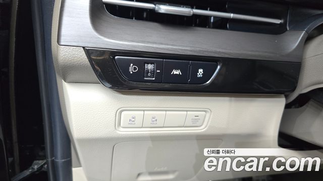 Kia Canival 2021 — photo 22