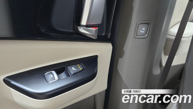 Kia Canival 2021 — photo 25